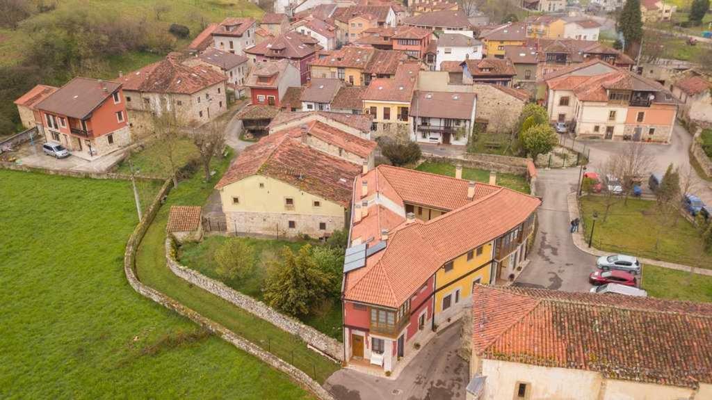 Cumbres De Los Picos Apartamento Treparriscos Poo  Bagian luar foto